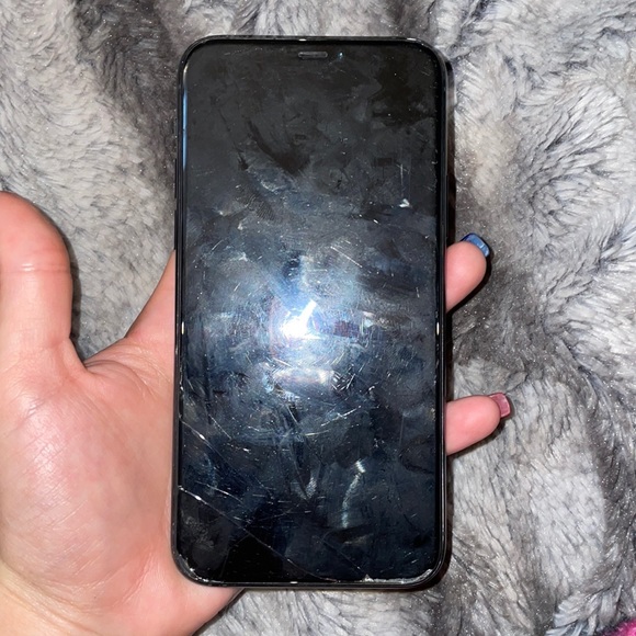 iPhone 11 Pro midnight green 256 GB - Picture 2 of 3